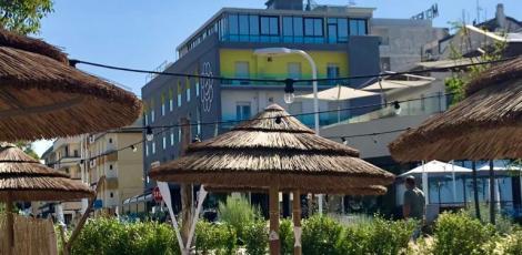 hoteladelphi en july-italy-vacations-offers-sea-front-hotel-riccione 041