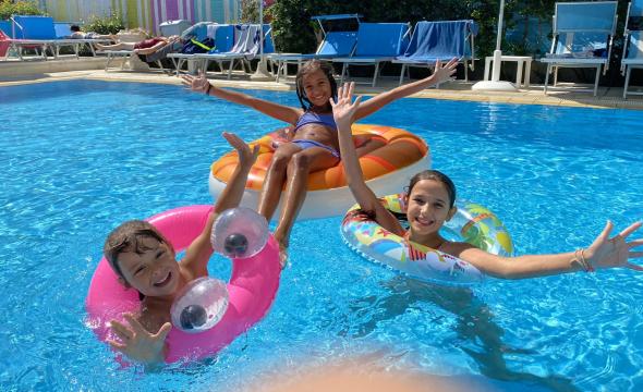 Sea front Hotel with Pool Riccione June offers for families