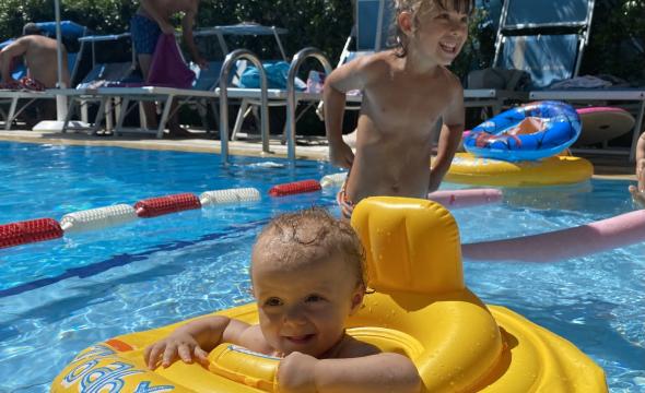 Offres familles Vacances juillet Hôtel avec piscine Riccione